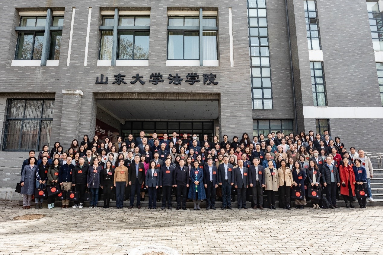 中共山东大学外国语学院党员大会胜利召开